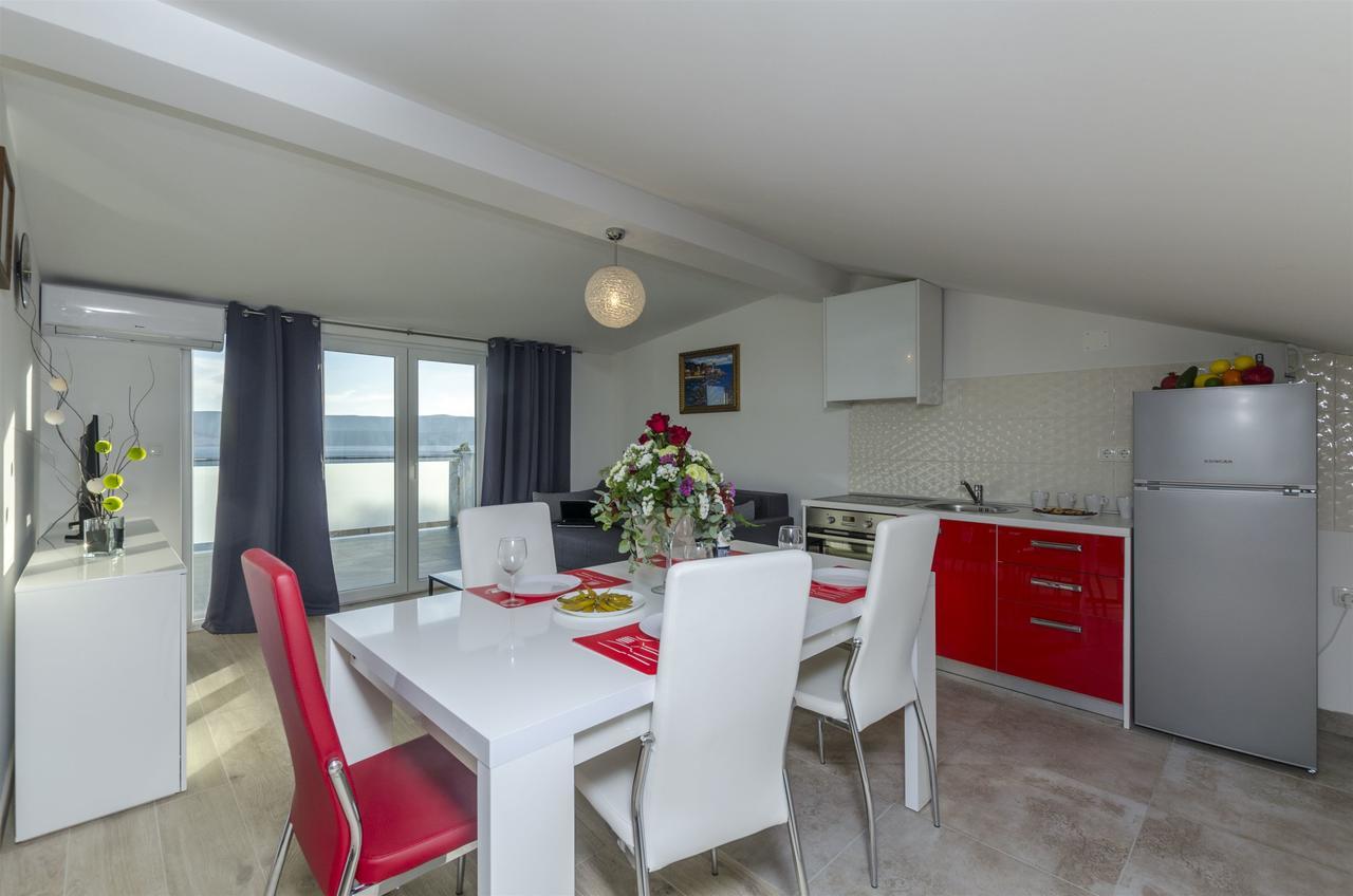 Apartments Lorenzo Lokva Rogoznica Bagian luar foto