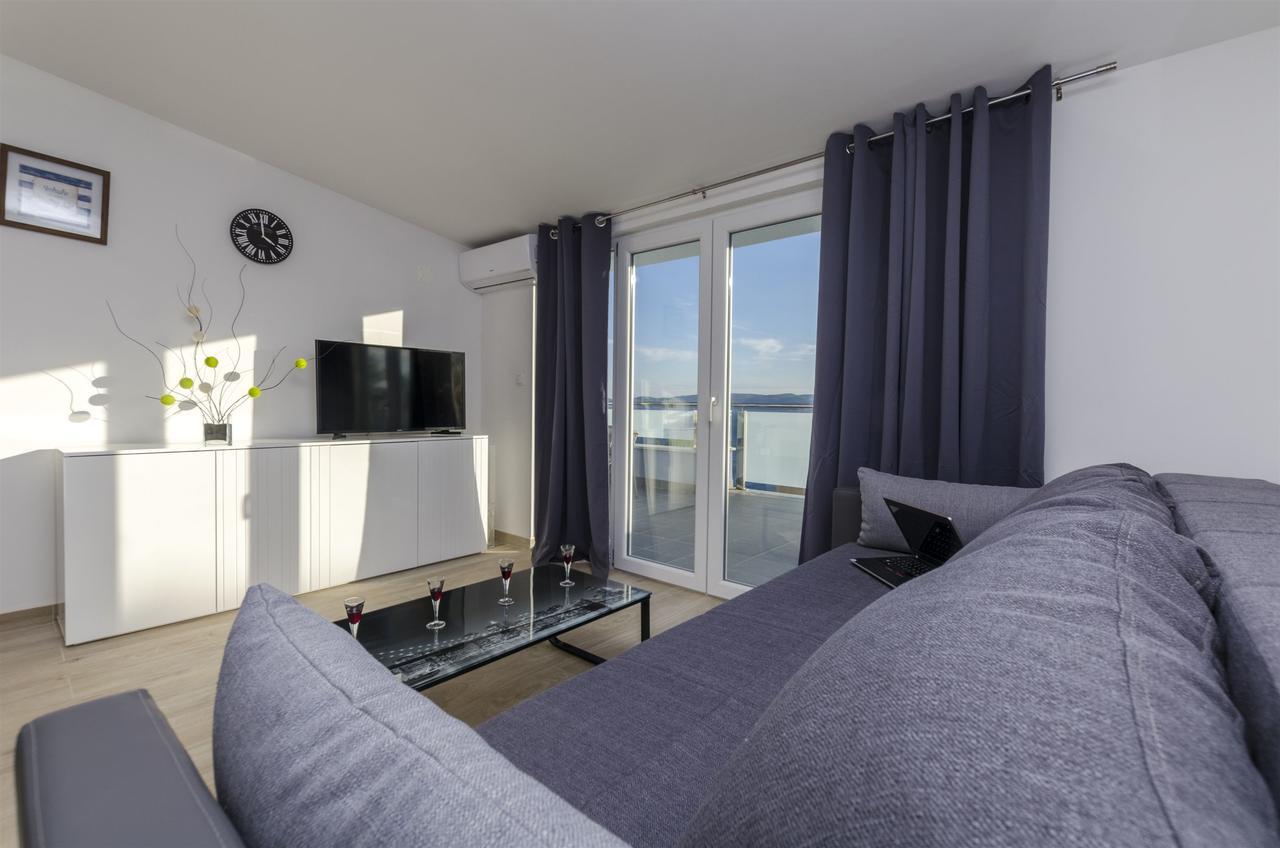 Apartments Lorenzo Lokva Rogoznica Bagian luar foto